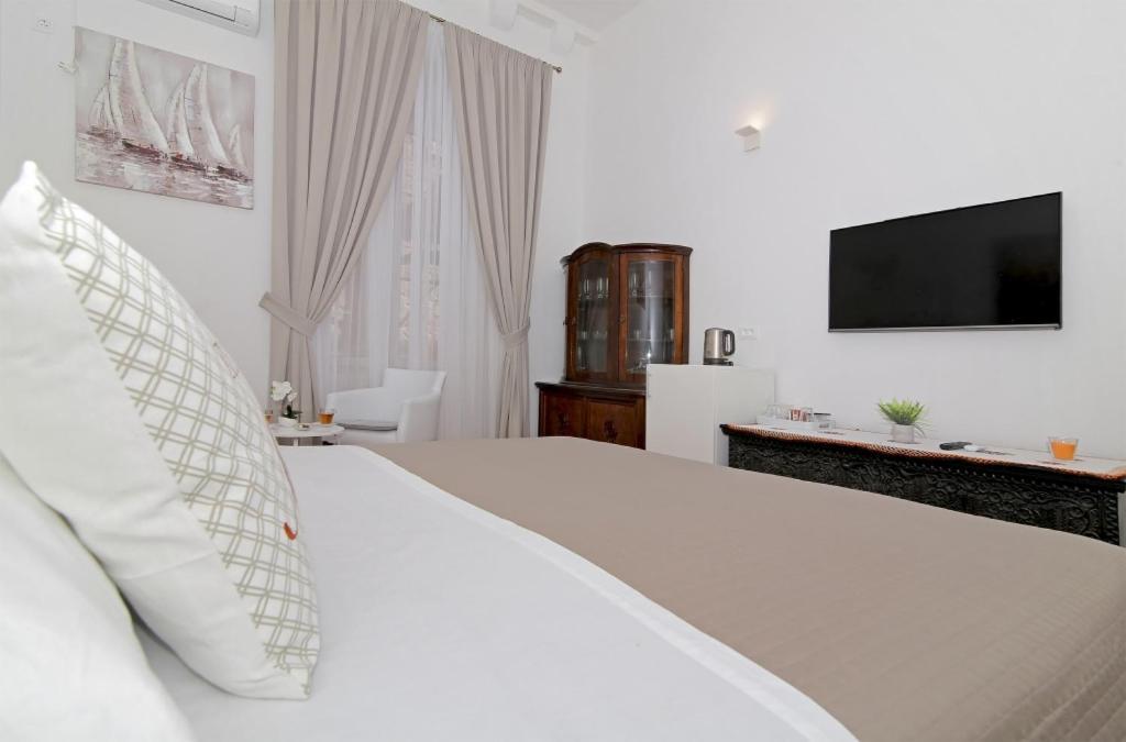 Room In Dubrovnik With Air Conditioning, Wifi Washing Machine 4246-3 Esterno foto